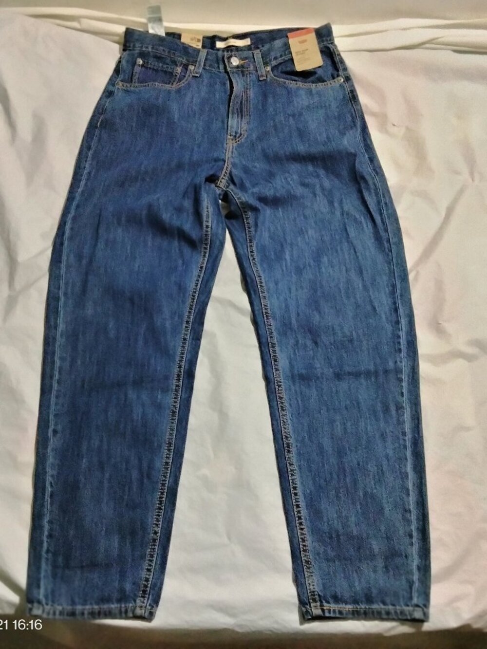 Levis 80s Mom Jeans Womens 31x30(32x30) Wash Denim High Rise Tapered Irregular